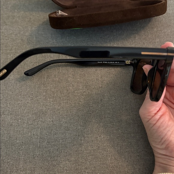Tom Ford Black and Brown Sunglasses with Case - Picture 8 of 12